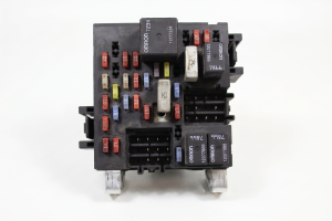 1999-2002 GMC Sierra 1500 Cabin Fuse Box (Used OEM)