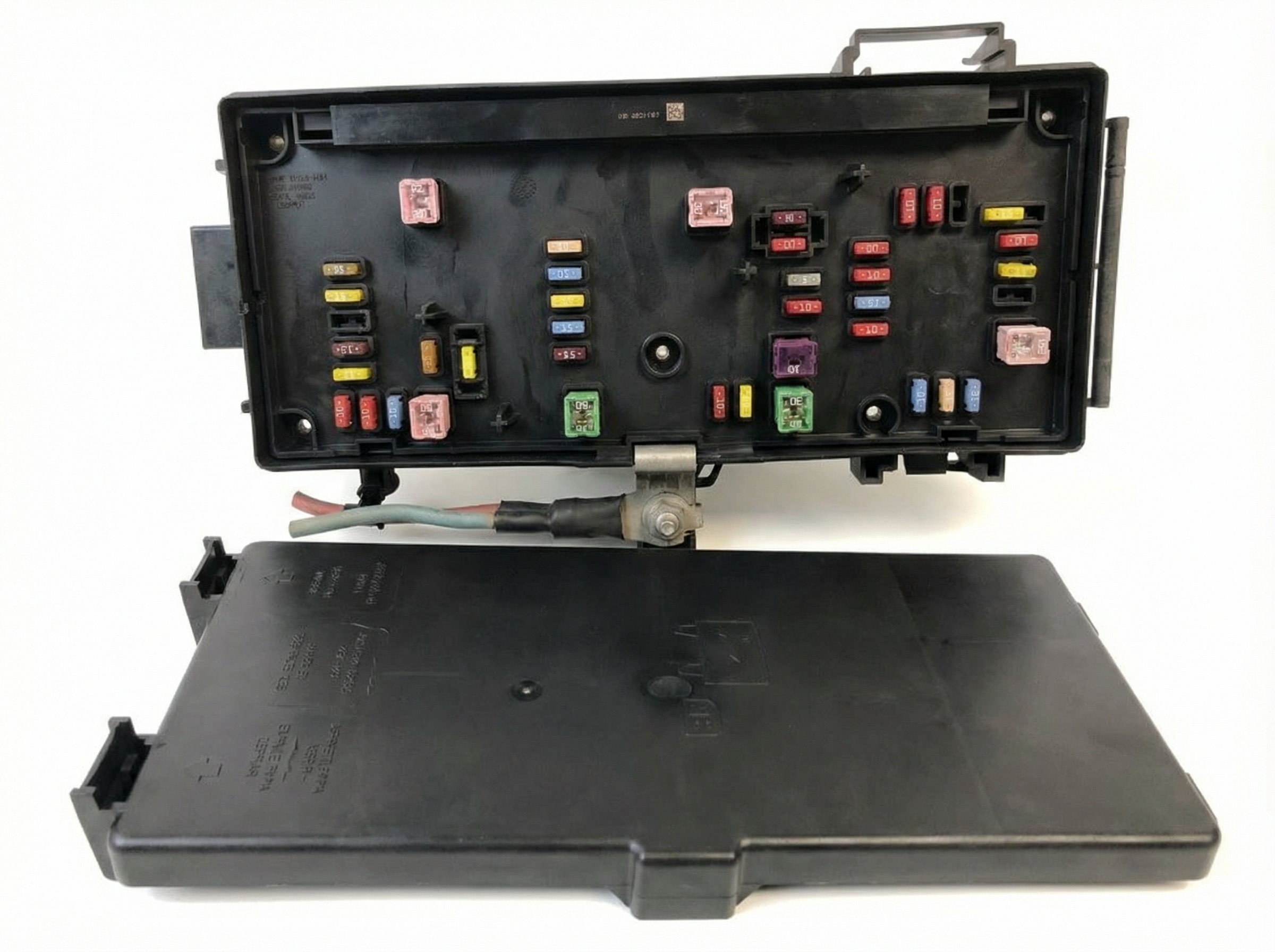 2011-2013 Lincoln Navigator Fuse Box (Used OEM)