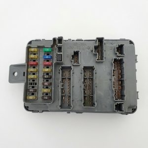 2013-2019 Ford Flex Fuse Box (Used OEM)