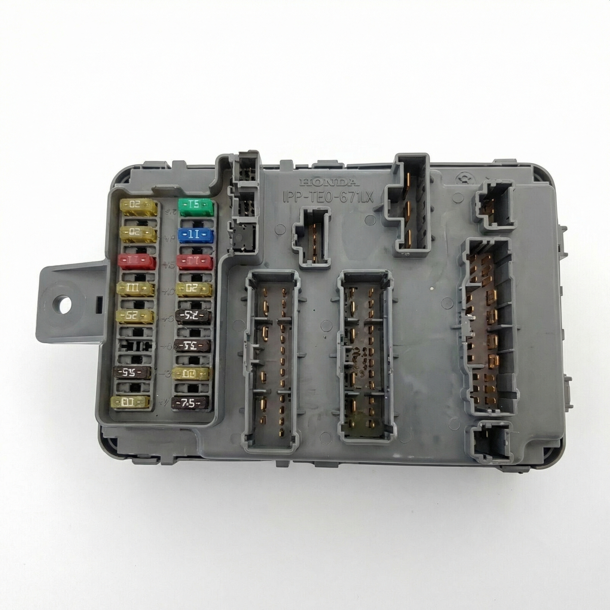 2017-2020 Ford Fusion Fuse Box (Used OEM)