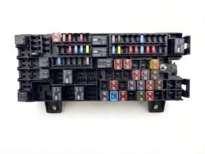 2011-2015 Lincoln MKX Cabin Fuse Box Body Control Module (Used OEM)