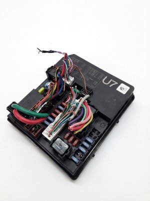 2013-2019 Nissan Sentra Cabin Fuse Box Body Control Module (Used OEM)