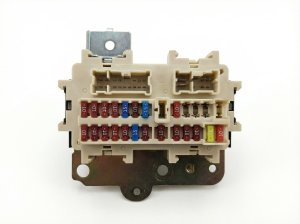 2005-2006 Nissan Frontier Cabin Fuse Box Junction Block (Used OEM)