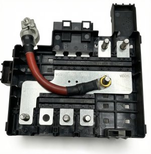 2009-2012 Suzuki Equator Fuse Box (Used OEM)