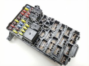 2003-2005 Honda Civic Fuse Box (Used OEM)