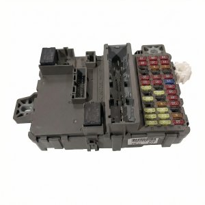 2016-2021 Honda Civic Fuse Box (Used OEM)