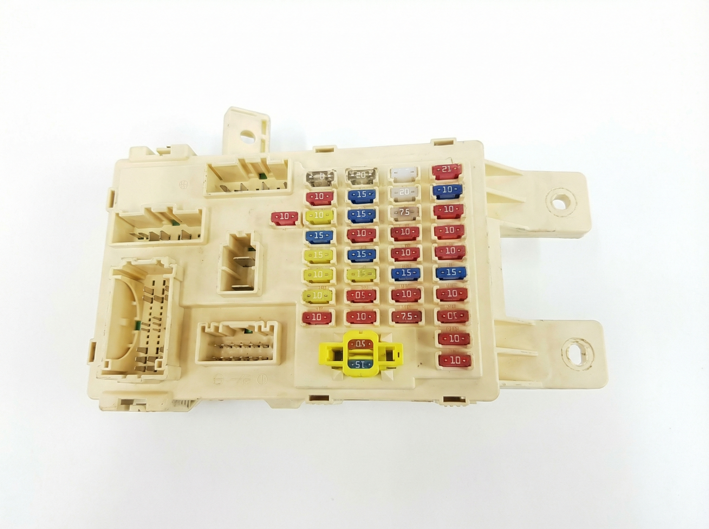 2012-2017 Hyundai Veloster Fuse Box (Used OEM)