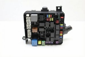 2008-2010 Chrysler 300 Engine Compartment Fuse Box (Used OEM)