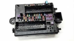 2018-2019 Chevrolet Traverse Cabin Fuse Box (Used OEM)