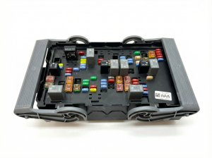 2020-2021 Chevrolet Traverse Fuse Box (Used OEM)