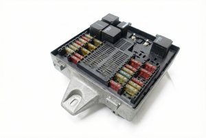 2007-2014 Chevrolet Tahoe Interior Fuse Box (Used OEM)