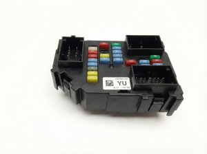 2007 Chevrolet Tahoe Cabin Fuse Box (Used OEM)