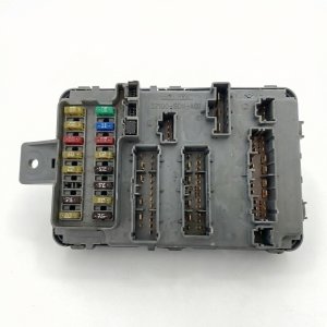 2003-2006 Chevrolet Tahoe Cabin Fuse Box (Used OEM)