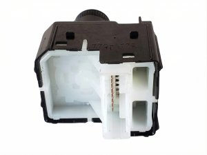 2019-2024 Lexus Es Cabin Fuse Box (Used OEM)