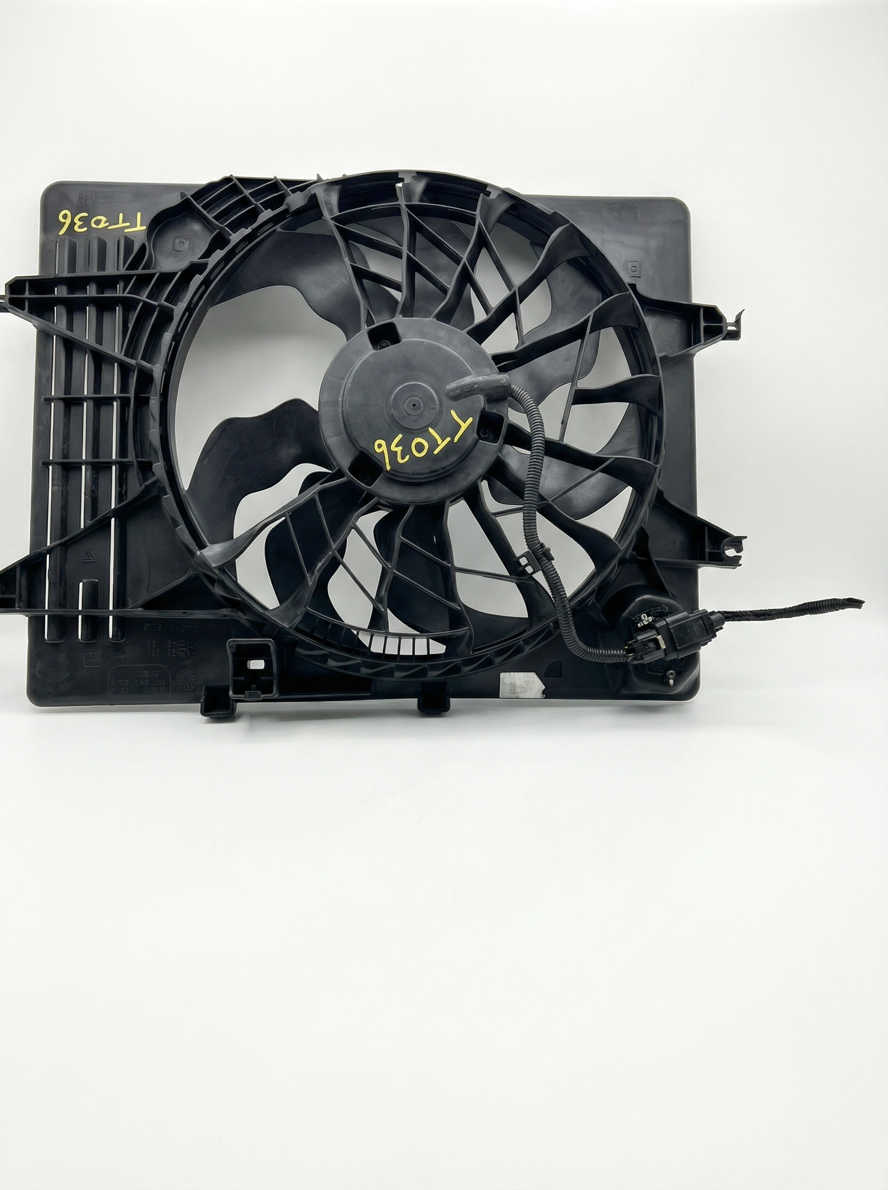 2012-2014 Hyundai Azera A/C Condenser Fan Motor (Used OEM)