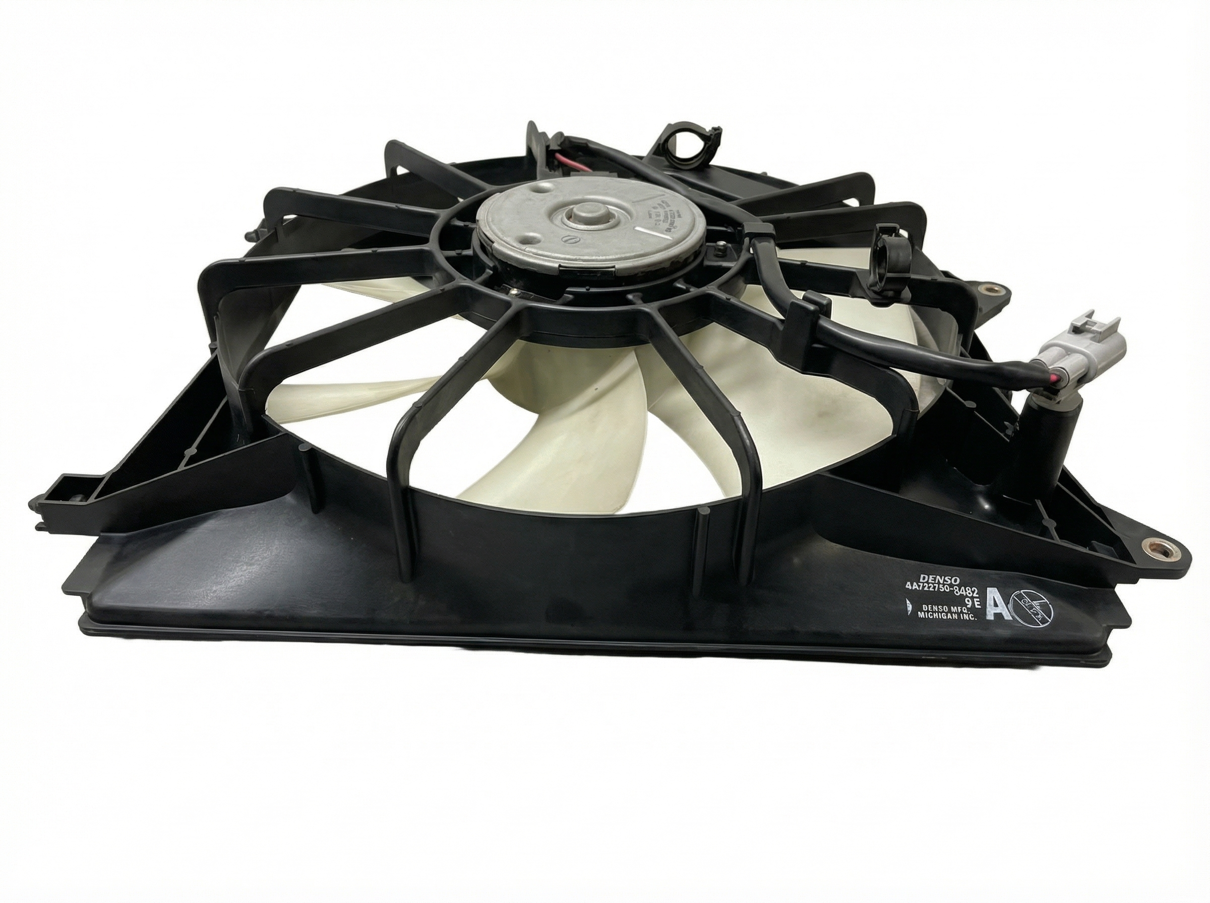 2000-2004 Toyota Avalon Radiator Cooling Fan Assembly (Used OEM)