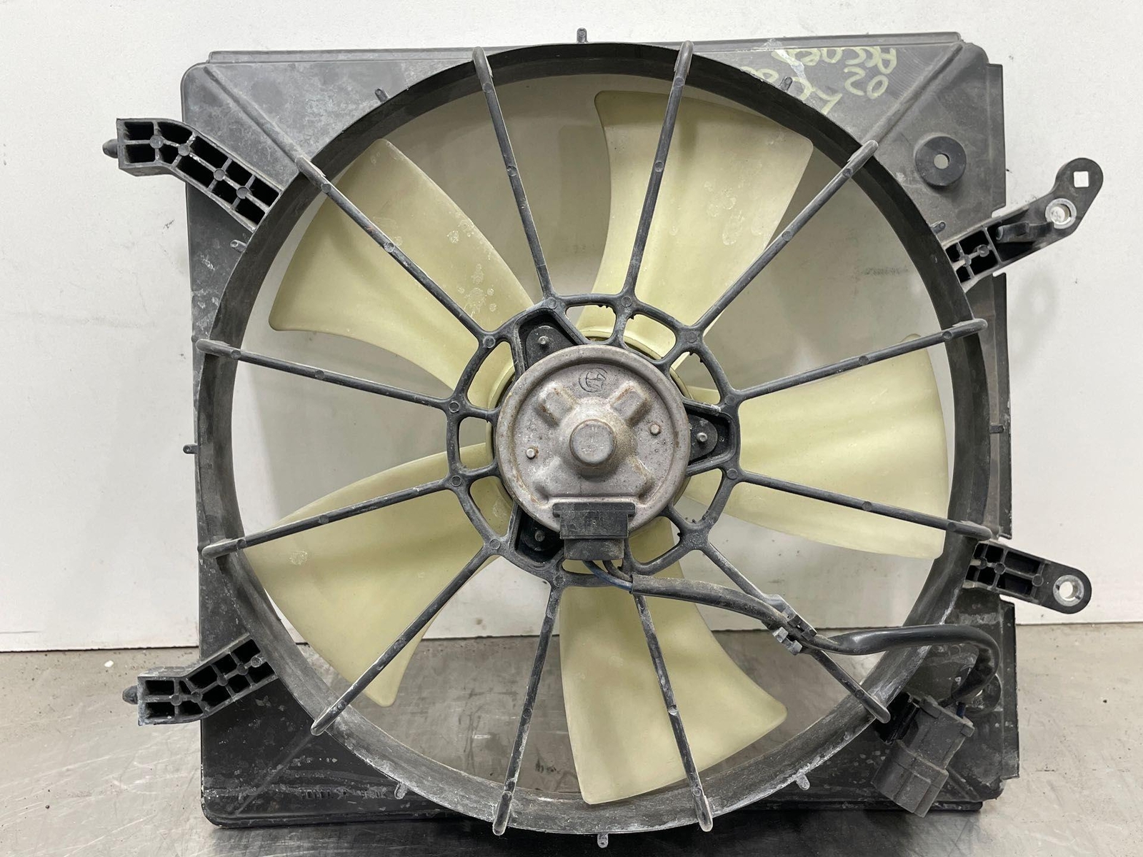 2001-2003 Acura CL 5-Blade A/C Condenser Fan Motor Assembly (Used OEM)