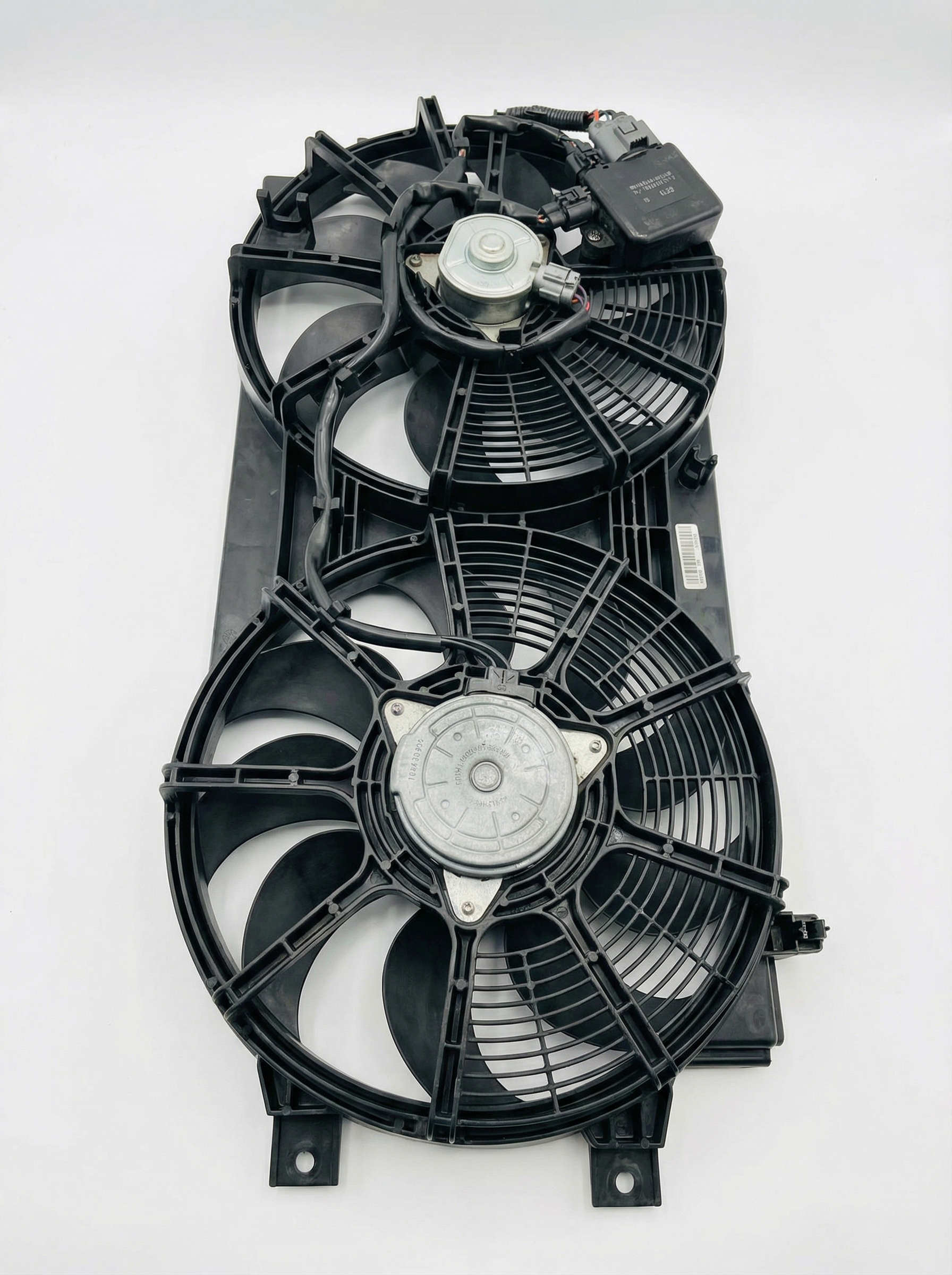 2011-2012 Nissan LEAF A/C Condenser Fan Motor Assembly (Used OEM)