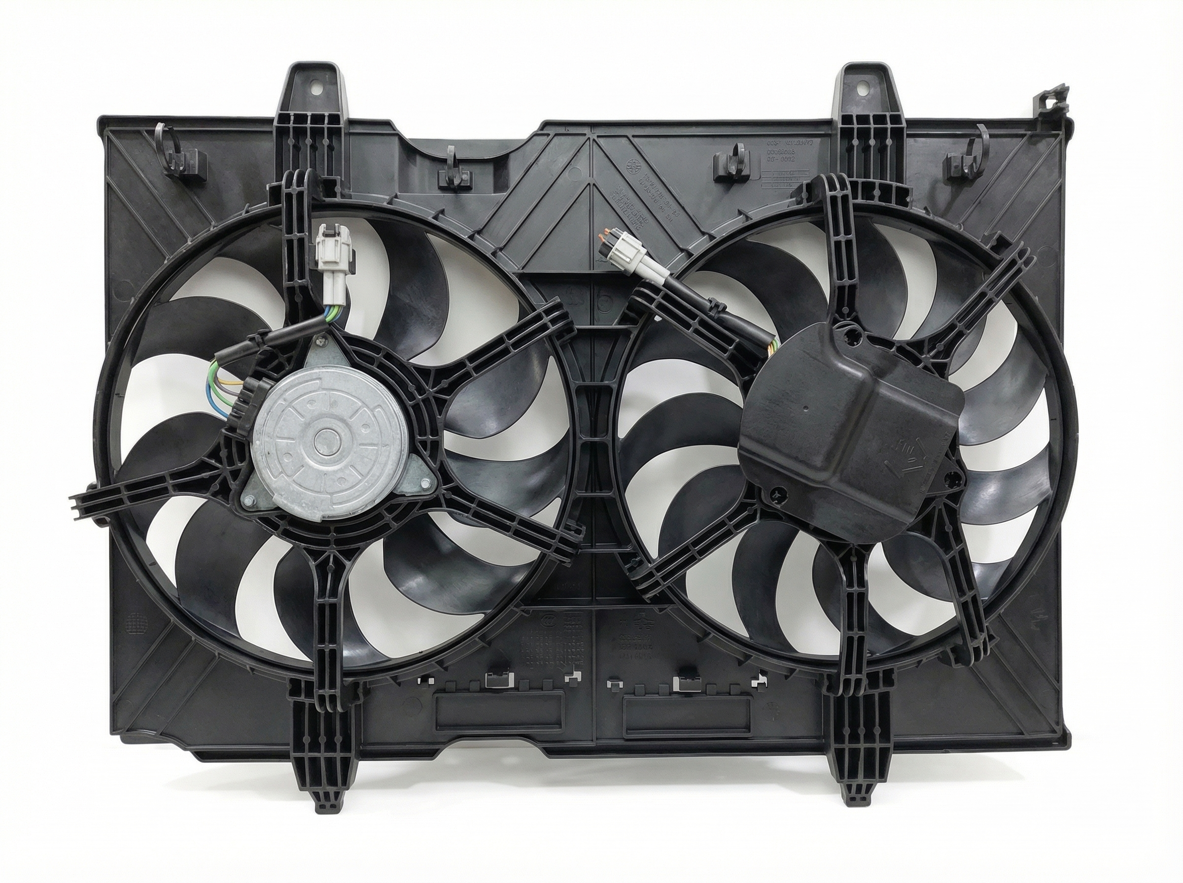 2008-2009 Nissan Rogue Dual Radiator and Condenser Fan Assembly (Used OEM)