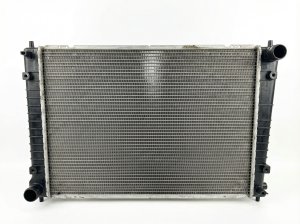 2005-2007 VOLKSWAGEN JETTA Engine Radiator (Used OEM)