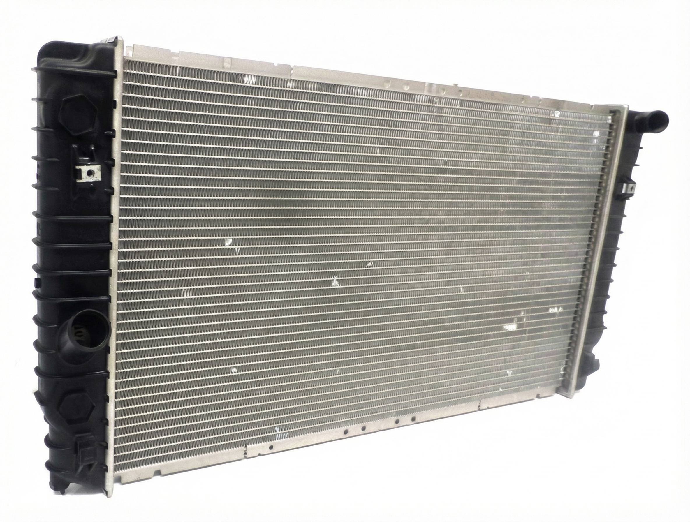 1997-1998 Oldsmobile Aurora Radiator without Engine Oil Cooler (Used OEM)