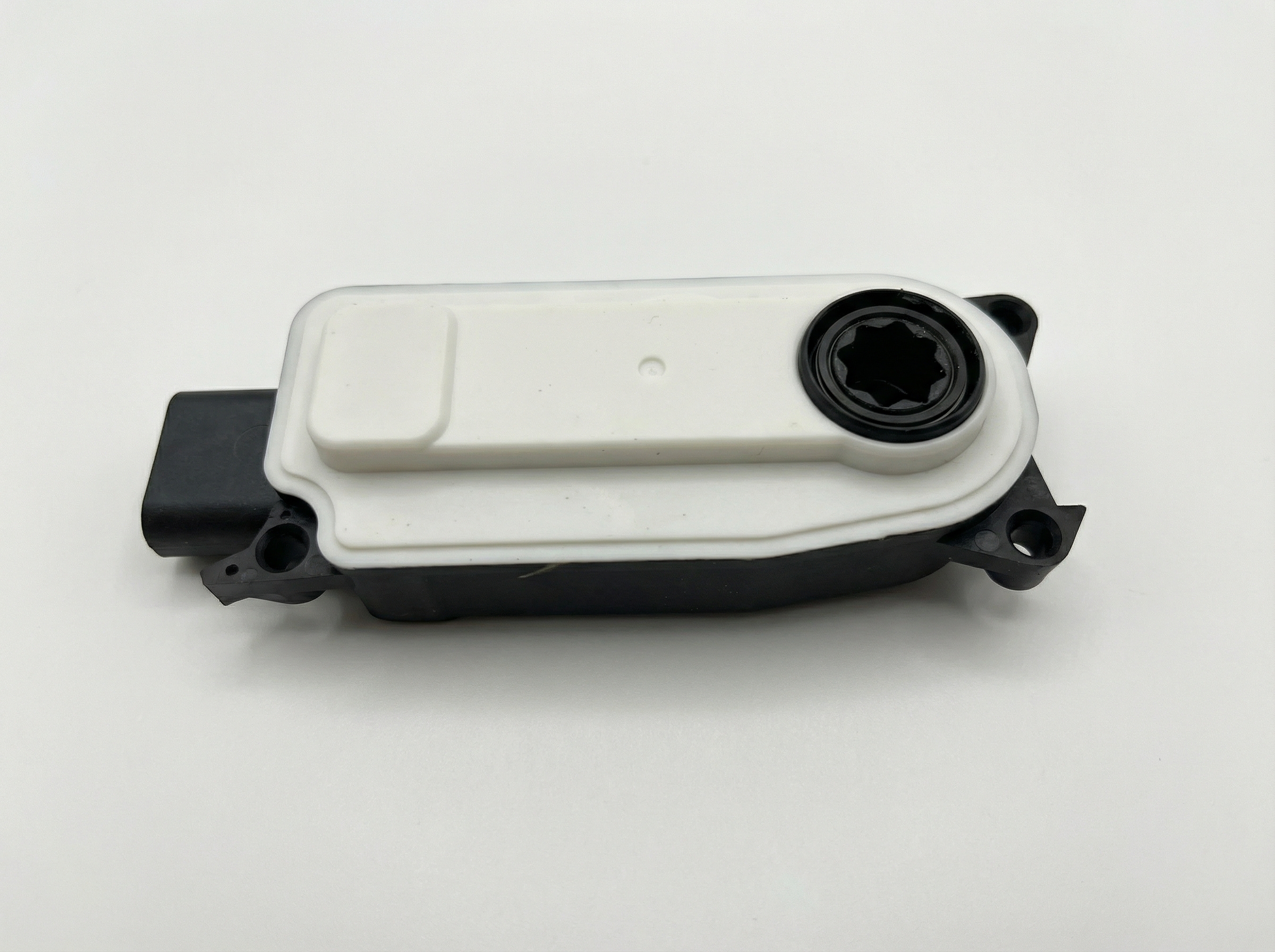 2023-2025 Toyota Prius Grille Shutter Actuator (Used OEM)