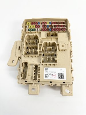 2022-2025 Hyundai Santa Cruz Engine Compartment Fuse Box (Used OEM)