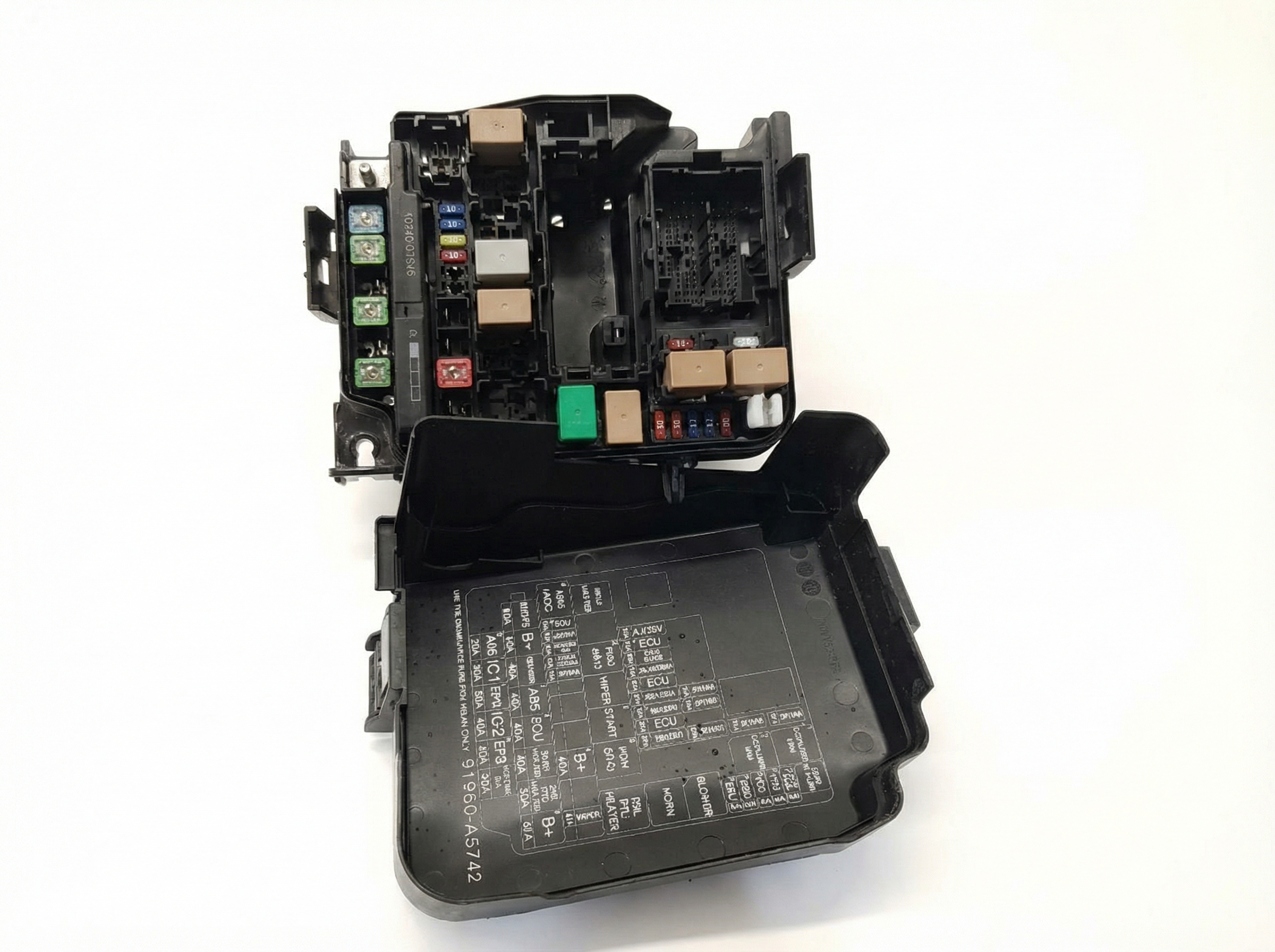 2016-2017 Hyundai Elantra GT Engine Fuse Box (Used OEM)