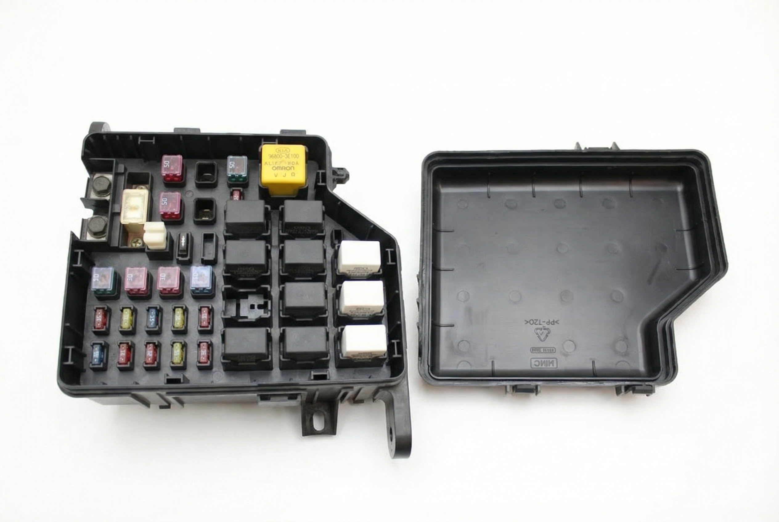2001-2006 Hyundai Santa Fe Engine Compartment Fuse Box (Used OEM)