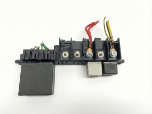 2000-2001 Volkswagen Jetta Engine Compartment Fuse Box (Used OEM)