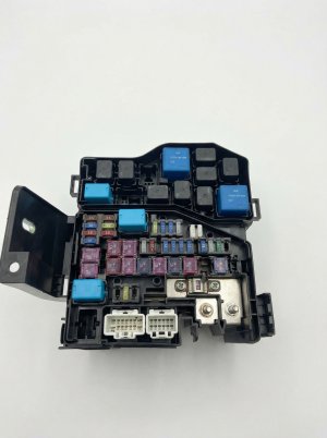 2010-2012 Mazda CX-9 Engine Fuse Box (Used OEM)