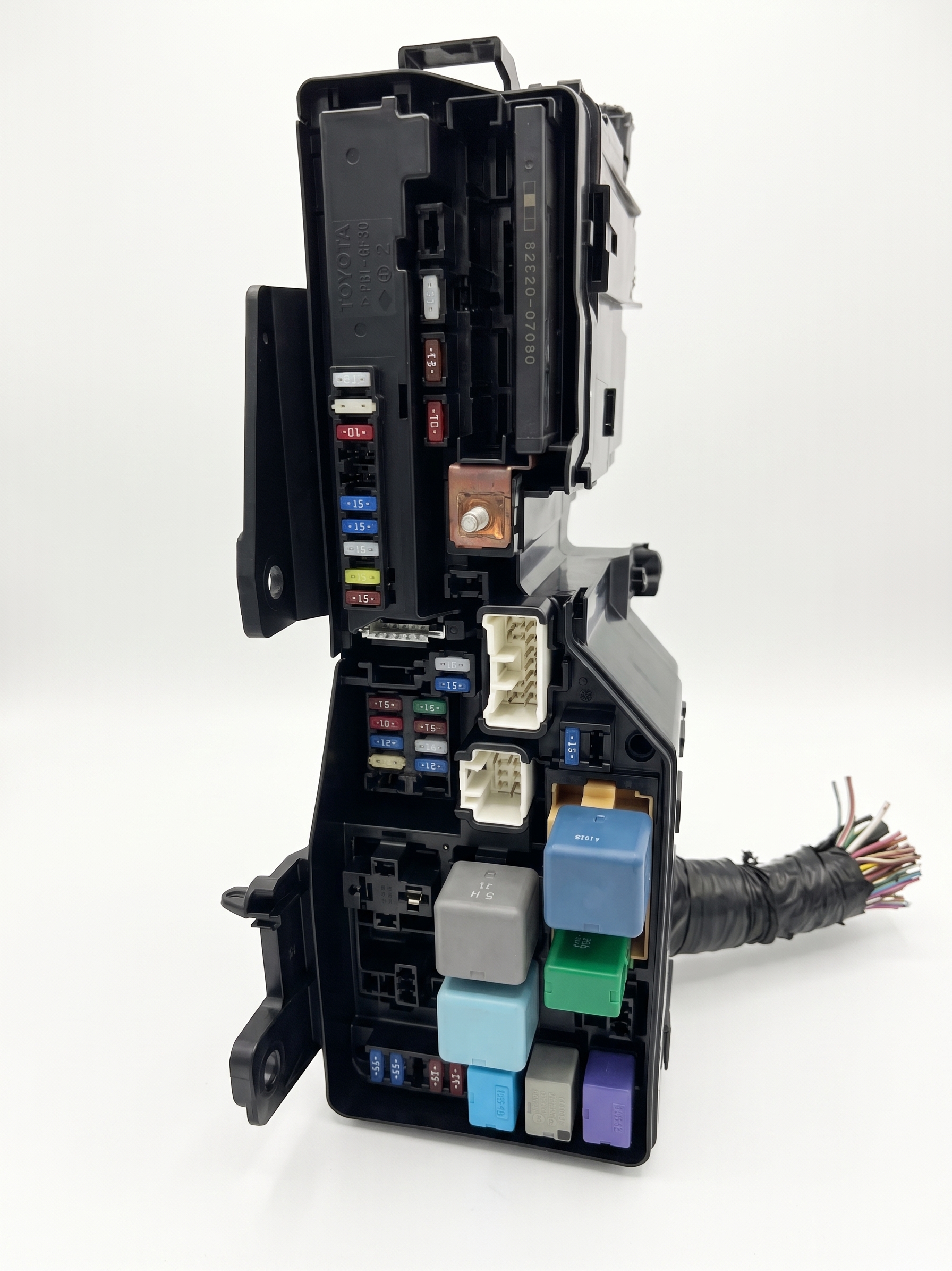 2005-2010 Toyota AVALON Fuse Box Assembly (Used OEM)