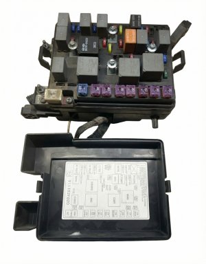2007-2009 Kia Spectra Fuse Box (Used OEM)