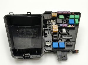 2012-2014 Hyundai Genesis Fuse Box - Left (Driver) (Used OEM)