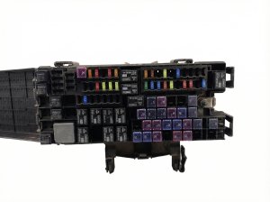 2013 Ford Explorer Engine Fuse Box (Used OEM)