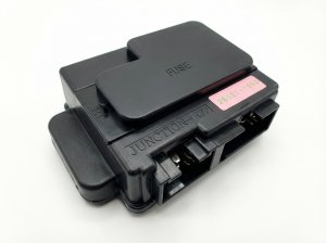 2014-2015 Ford Explorer Engine Compartment Fuse Box (Used OEM)