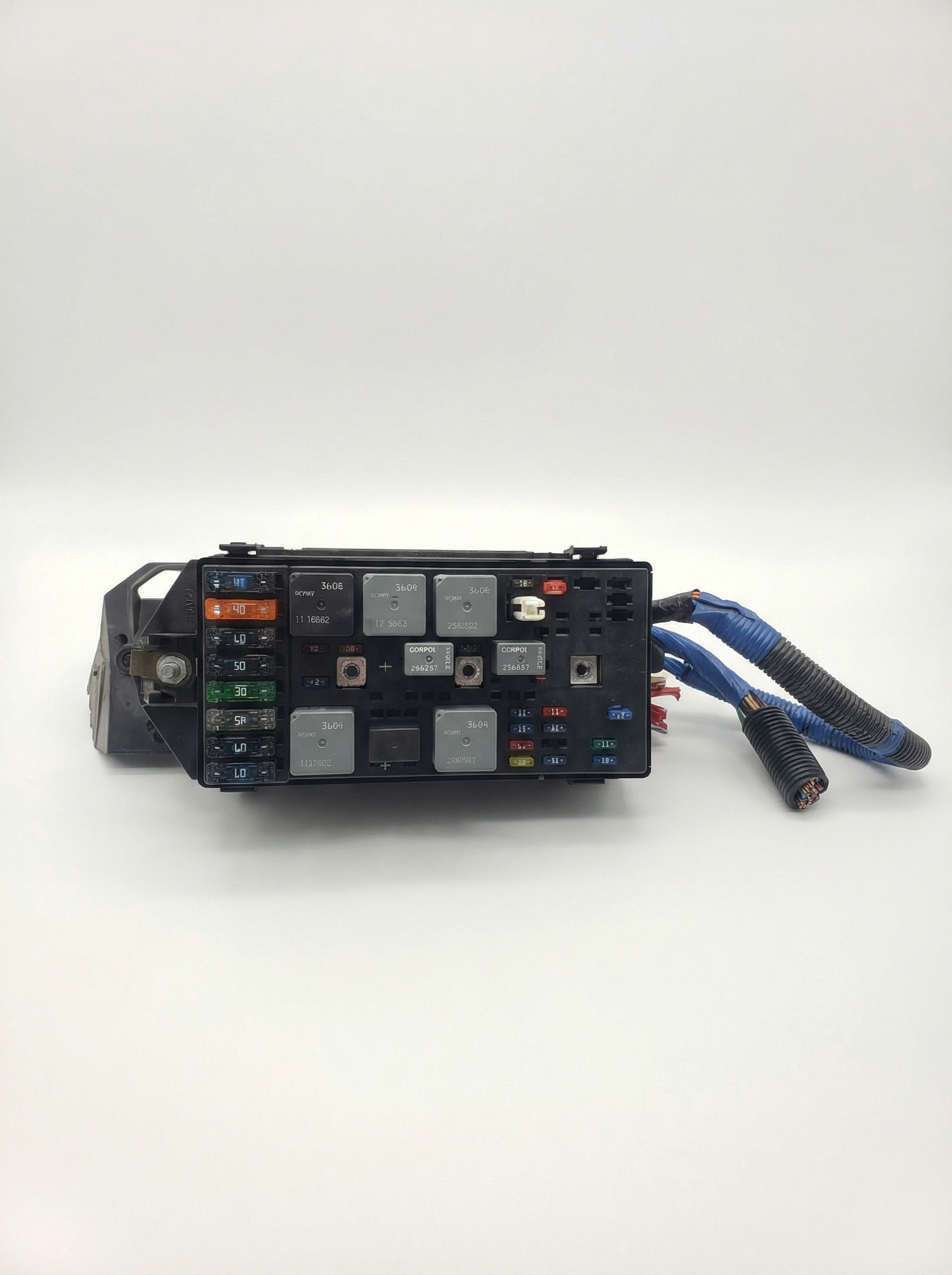 2000-2004 Buick Regal Fuse Box (Used OEM)