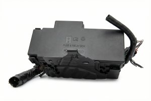 2011-2014 Ford F-350 Super Duty Engine Fuse Box (Used OEM)