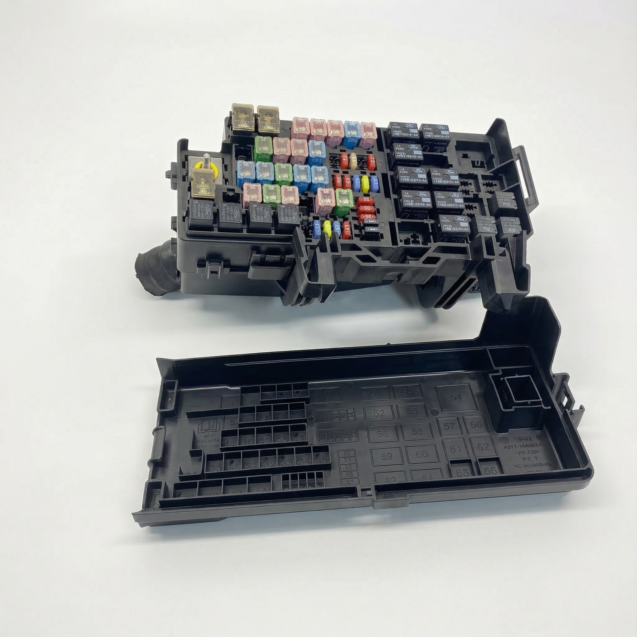 2009-2012 Ford Flex Underhood Engine Fuse Box Assembly (Used OEM)