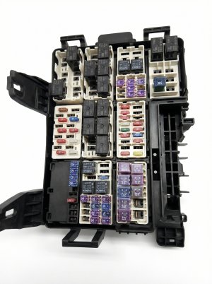 2016 Ford F-150 Engine Fuse Box with 110V Power Converter (Used OEM)