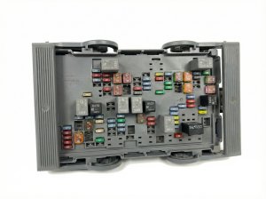1993-1994 Ford Ranger Engine Fuse Box (Used OEM)