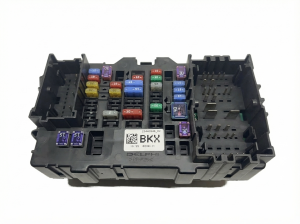 2017-2018 Kia Forte Underdash Fuse Box Assembly (Used OEM)