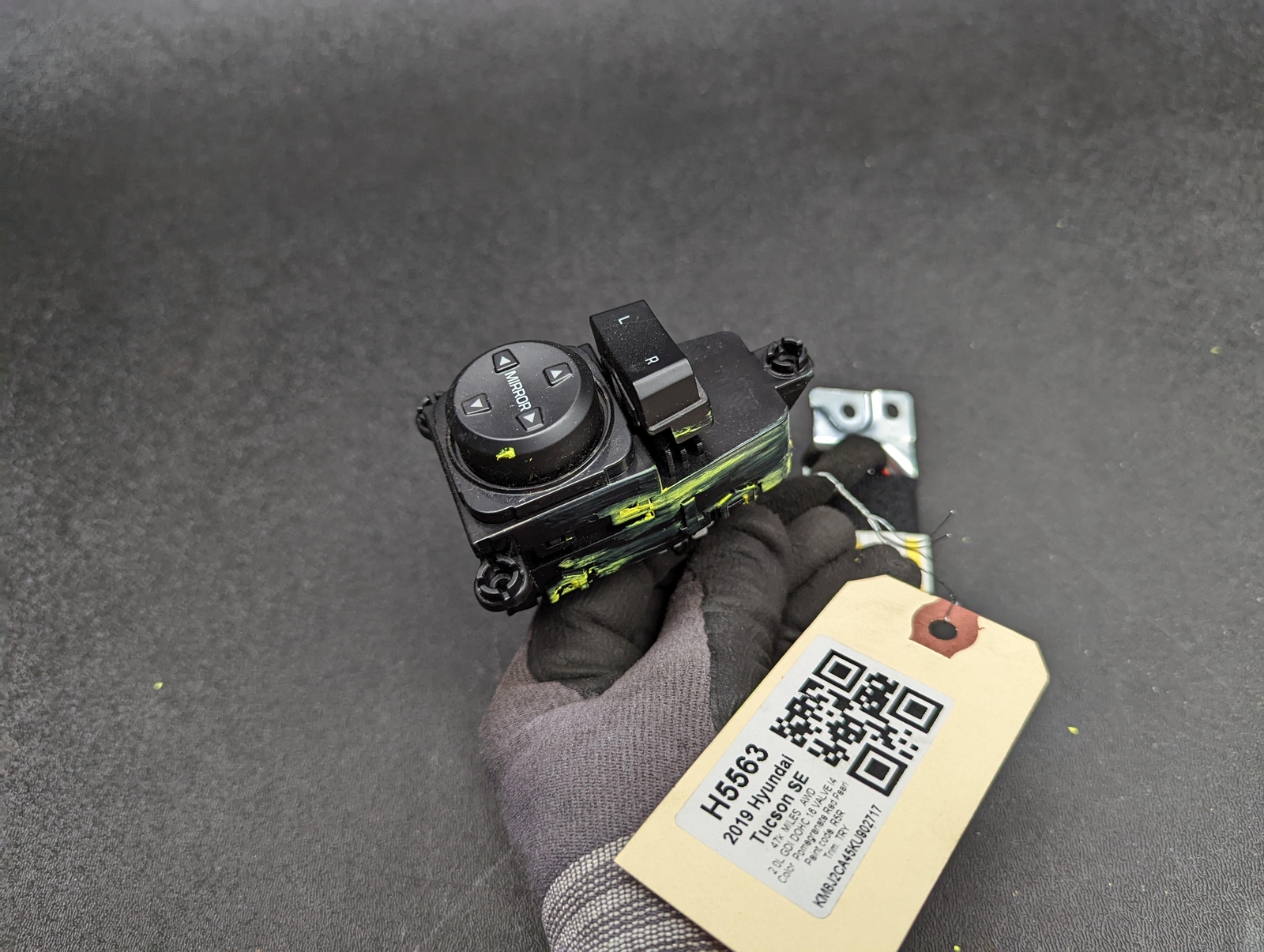 2016-2021 Hyundai Tucson Master Power Window and Door Lock Switch (Used OEM)
