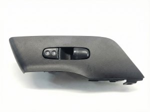 2013-2018 Nissan Altima Front Door Lock Switch (Used OEM)