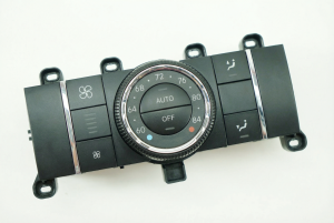 2006-2011 Mercedes-Benz ML350 Console Automatic Temperature Control Assembly - Rear (Used OEM)