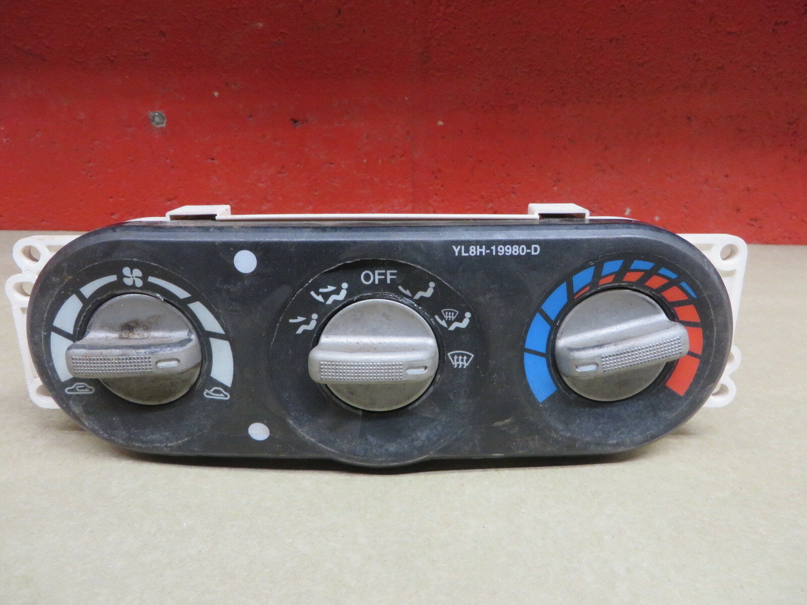 2005-2006 Mazda Tribute Heated Seat and Rear Wiper Temperature Control Module (Used OEM)