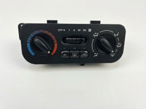 2000-2005 Saturn L300 Manual Temperature Control Module (Used OEM)