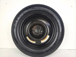 2017-2025 Chrysler Pacifica 235/60R18 Kumho Crugen Tire (Used OEM)
