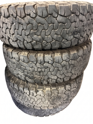 2014-2018 GMC Sierra 1500 265/70R18 Bridgestone Dueler Tire (Used OEM)