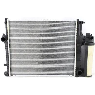 1991 - 1995 BMW 525i Radiator